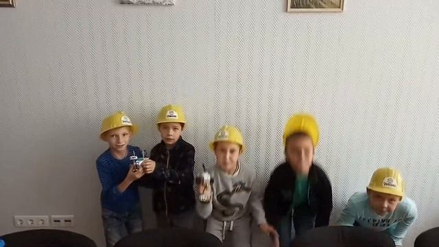 Детский центр робототехники Умник - занятие 21 сентября 2019 смотреть онлайн