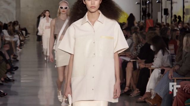 Max Mara | Spring Summer 2022 | Full Show смотреть онлайн
