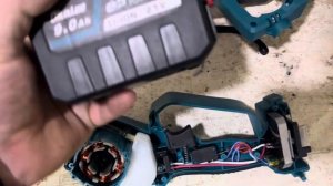 Разборка аккумуляторной цепной электропилы Okalee