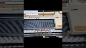 Как я делаю петли на планке для кардигана на вязальной машине