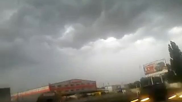 Неожиданная гроза. Одесское ненастье. смотреть онлайн