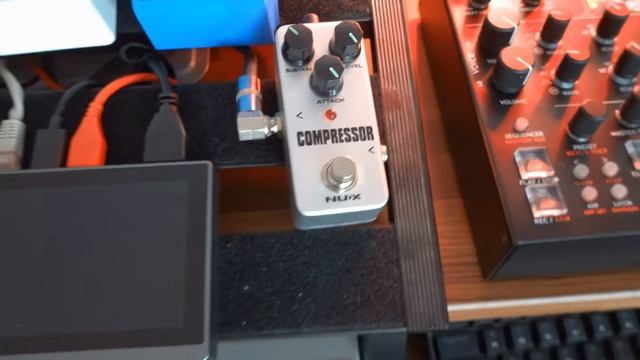 A studio desk with a synthesizer keyboard drawer (and using it to make music and videos) - Wavebone смотреть онлайн
