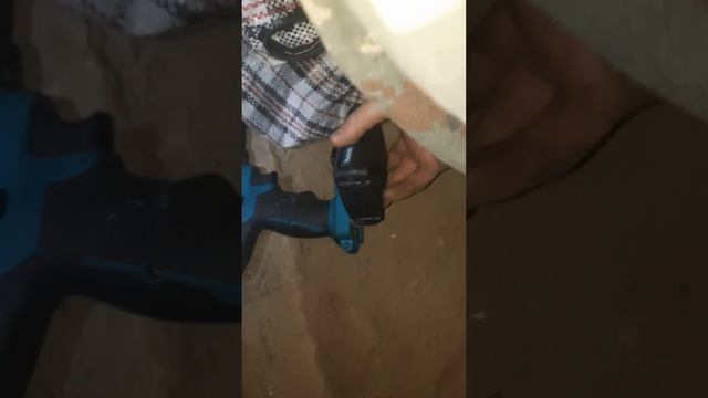 Чистка канализации в подвале многоквартирного дома. смотреть онлайн