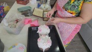 ленивый КУЛИЧ👍не хочу стоять КВЕРХУ ЗАДОМ😱подсунули СТАРУШКУ😂