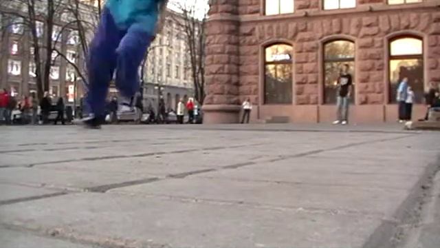 женечка танцует танец С-Walk смотреть онлайн