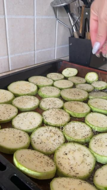 Кабачки со сметаной и сыром