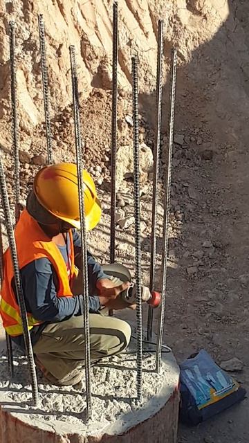 Best Worker Cleaning Rust For Rebar #construction #excavator #constructionsite смотреть онлайн