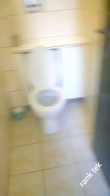 Refugee camp - WC. Лагерь беженцев - WC смотреть онлайн