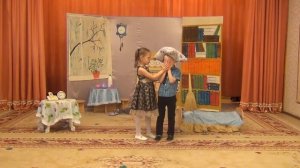 Театральная постановка "Лентяй и подушка-подружка"