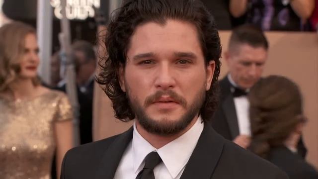 Kit Harington SAG Awards Arrivals 2016 | ScreenSlam смотреть онлайн