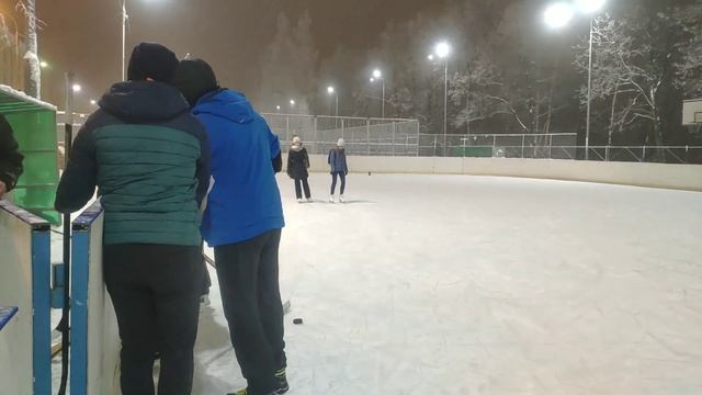 О жизни на пенсии / Хоккейный матч на катке МФТИ в выходные 12 дек. смотреть онлайн