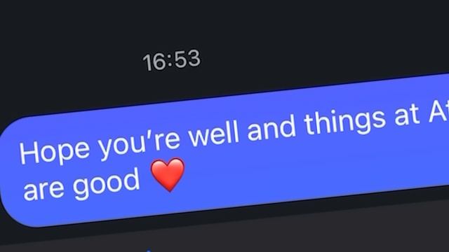 I DM'ed 100 Footballers To Build My Team смотреть онлайн