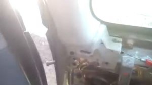 Chrysleк voyager 3. Как заменить стекло раздвижной двери.