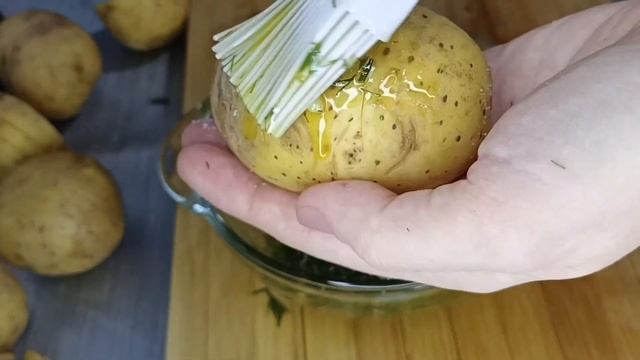 ВКУСНАЯ ЗАПЕЧЁННАЯ КАРТОШКА 🥔 РЕКОМЕНДУЮ!