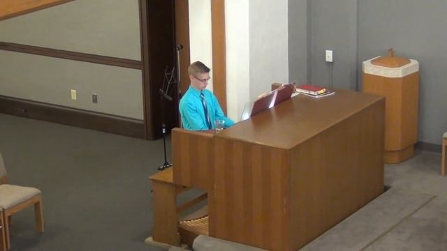 Organist Noah Carpenter at First United Methodist Church of NP Ohio.
