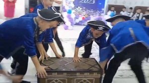 танец пиратов карибского моря выпускной