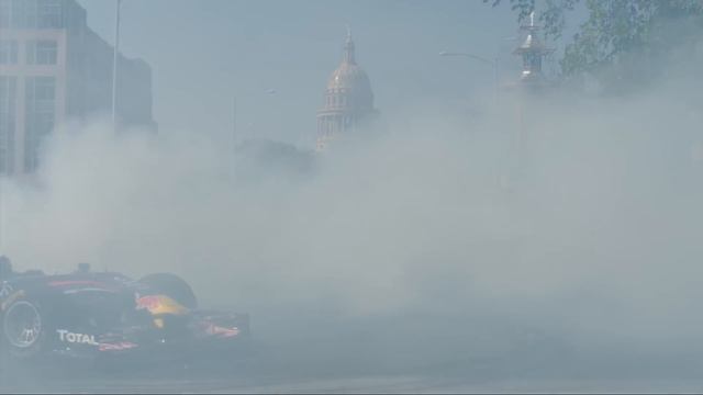 Formula 1 comes to America! - Red Bull Racing takes first lap in Texas.mp4 смотреть онлайн