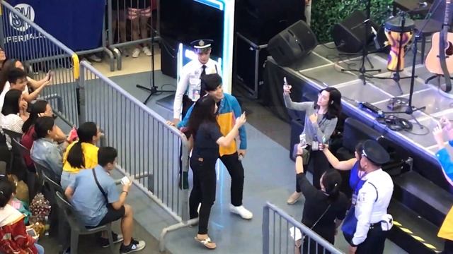 KHALIL RAMOS SINGS IRIS LIVE @SM MASINAG смотреть онлайн