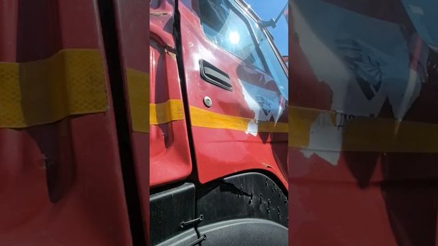 Ранены но не убиты. Осмотр двух самосвалов HOWO смотреть онлайн