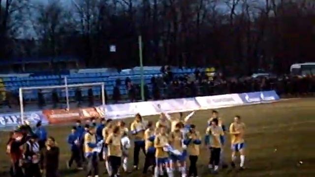 ЗЕНИТ(М)-ЧЕМПИОН. 05_Шампанское на поле смотреть онлайн