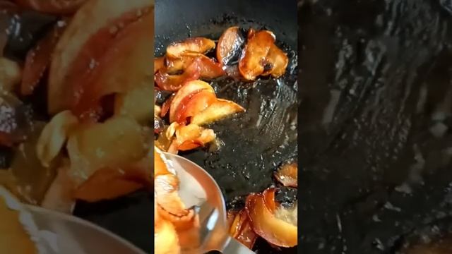 Вег. Яблочный Хлеб с Карамелизированными Яблоками и Финиковым Сиропом. часть 2.🍈