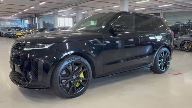 Range Rover SV Sport 2025 - Интерьер и Экстерьер смотреть онлайн