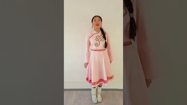 Петчинова Елена, 13 лет, МБОУ "Усть-Алтанская СОШ". Народная песня "Колхозойн трактор". смотреть онлайн