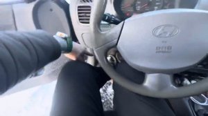 Как прокачать сцепление на автомобиле хендай акцент одному !!!