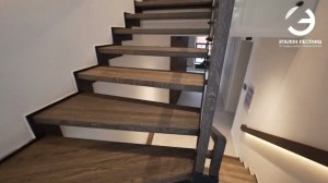 Лестница на металлическом каркасе