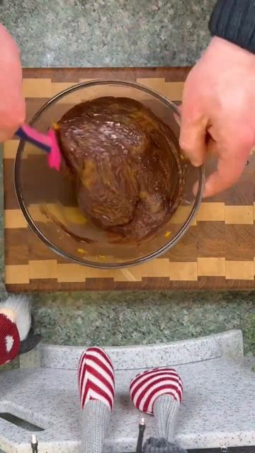 Десерт без выпечки! Из тыквы и темного шоколада.