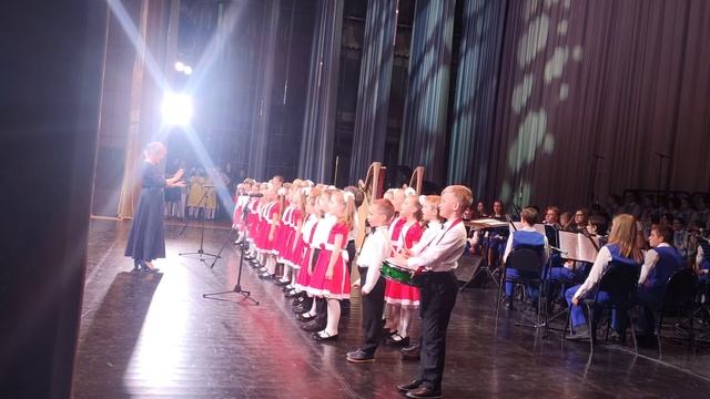 Ансамбль им. Локтева Хор Зёрнышки. Заключительный хор из оперы Муха-Цокотуха