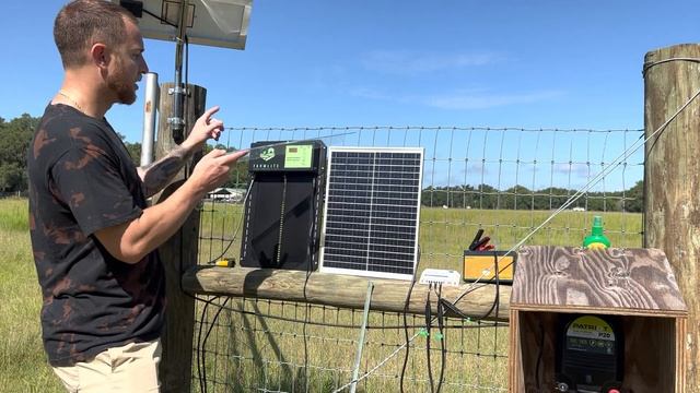 How to Install the Rain Shield over your FarmLite Automatic Chicken Coop Door смотреть онлайн