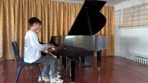 Г. Огородникова "Попурри на темы военных песен", аранжировка М. Тарапатовой для фортепиано в 4 руки.