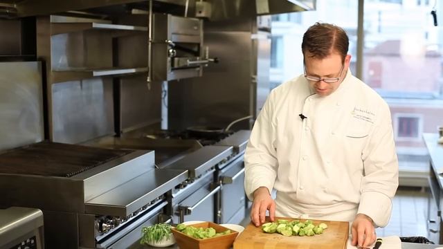 How to Cook Patty Pan Squash : Summer Eating смотреть онлайн