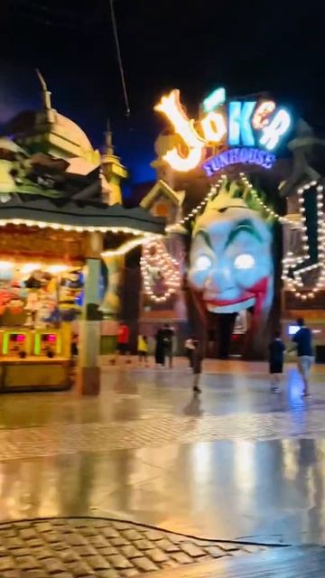 Warner Bros.World Abu Dhabi|JOKER#SHORTS смотреть онлайн