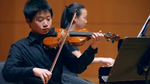 Salut D'Amour, Edward Elgar - Young Yu, Christopher Ran, Melanie Zhu - Serpell Piano Trio смотреть онлайн