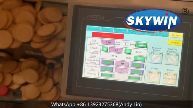 Russian Biscuit Sandwich machine Two Lane with Two color Flow packing Machine смотреть онлайн