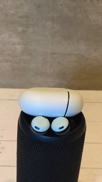 JBL Bass Test with Pixel Buds Pro! 🤯😳 смотреть онлайн