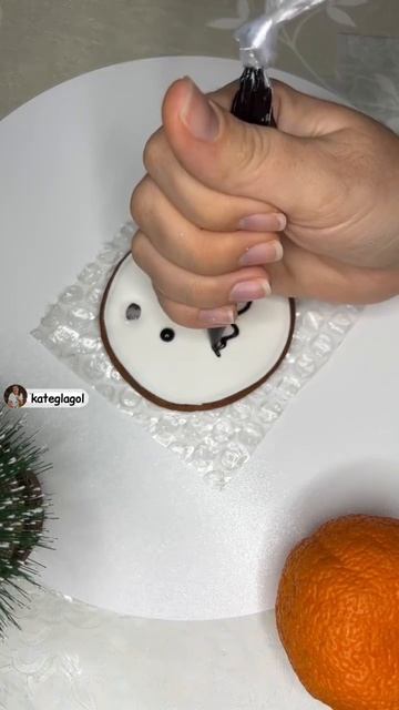 Cute Snowman☺️☃️ #foodart #christmascookies #gingerbread #kateglagol