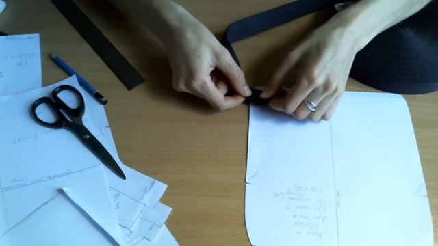 Детский рюкзак Ставим надсечки Кроим детали Часть 3 смотреть онлайн