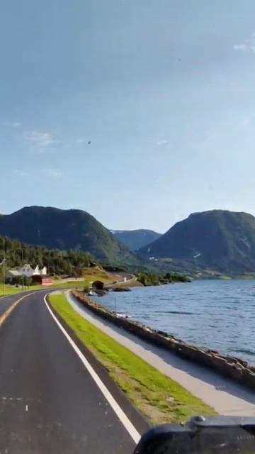 Норвежские дороги и ландшафт! Один из плюсов дальнобоя! #truckerinscandinavia #подорогамнорвегии смотреть онлайн