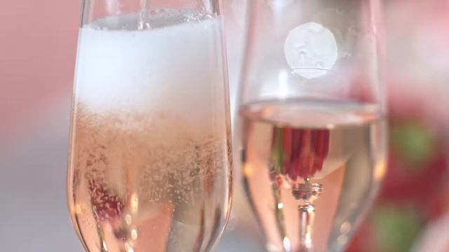 New Ménage à Trois Sparkling Rosé смотреть онлайн