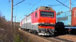 "Встреча Синар с валютами" 2ЭС6-021 и 2ЭС6-452 с контейнерными поездами встречаются на перегоне