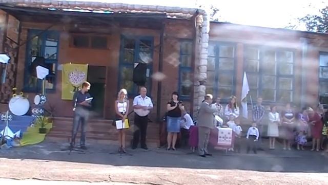 Урочиста лінійка - 1 вересня 2014 в КПГМЛ смотреть онлайн