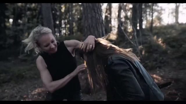 Girl Fight in the forest смотреть онлайн