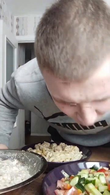 Когда обед по расписанию... смотреть онлайн