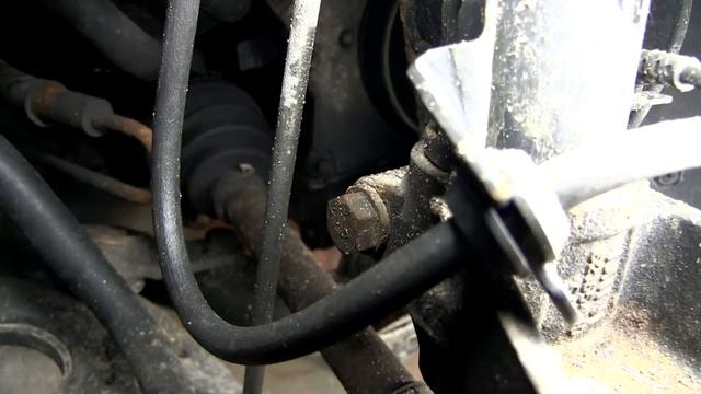 R53 Mini Upper Strut Mount Replacement - Part 1 - The Pinch Bolt смотреть онлайн