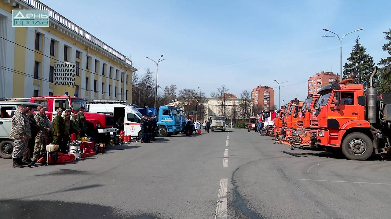 Смотр готовности сводного отряда пожаротушения в Автозаводском районе смотреть онлайн