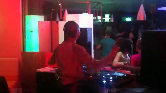 Premium Clubbing by Pivovarna Laško predstavlja:DJ Paulette @ Caffe Club 911 смотреть онлайн