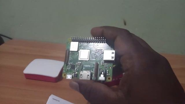 Raspberry PI 3 A+ (IoT in Tamil) смотреть онлайн